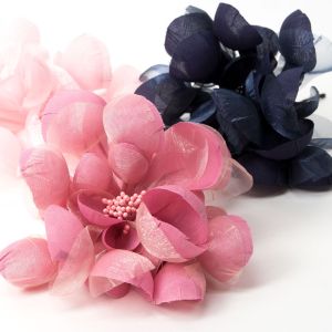 www.houseofadorn.com - Flower Large Bella Petals w Stamens 11cm Style 8202 (Price Per Flower)